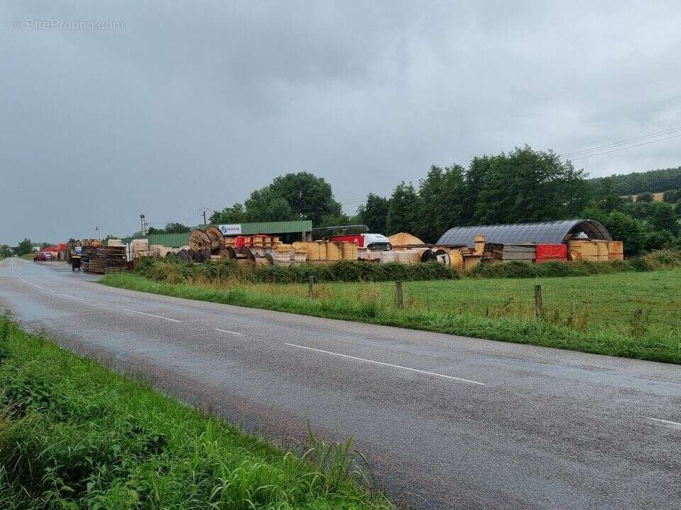 Appartement à DOMEVRE-SUR-AVIERE