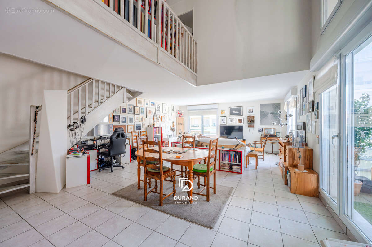 Appartement à MARSEILLE-2E