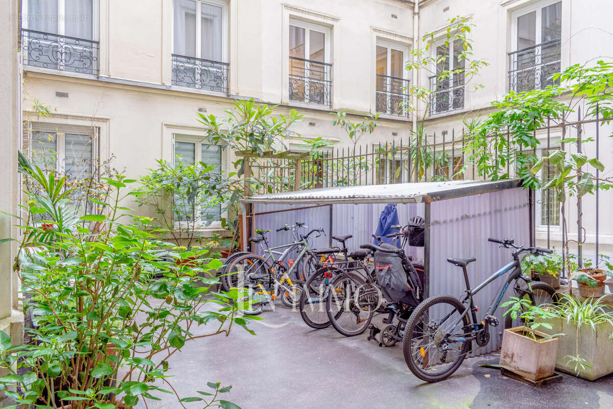 Appartement à PARIS-17E
