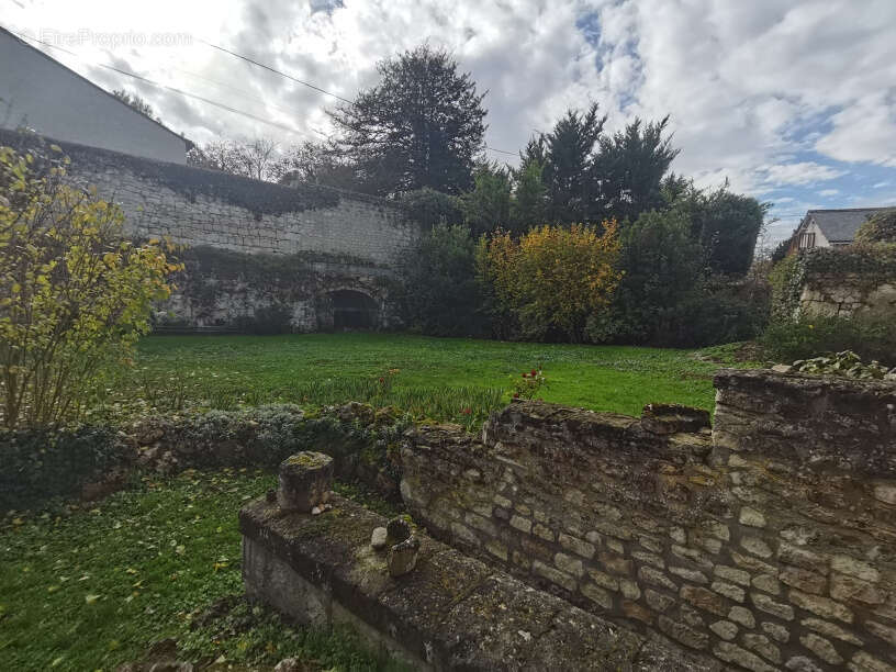 Maison à LA ROCHE-CLERMAULT