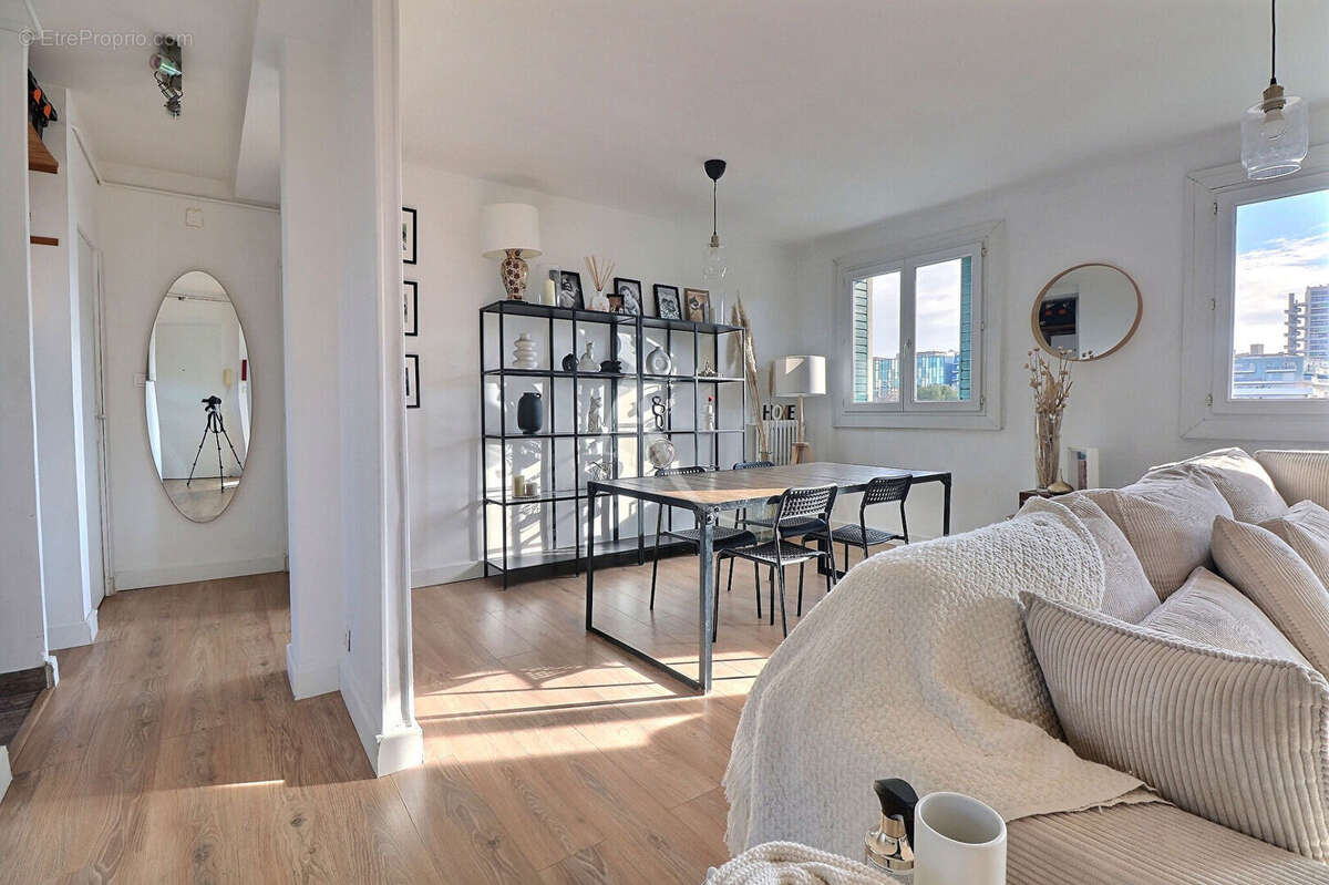 Appartement à MARSEILLE-8E