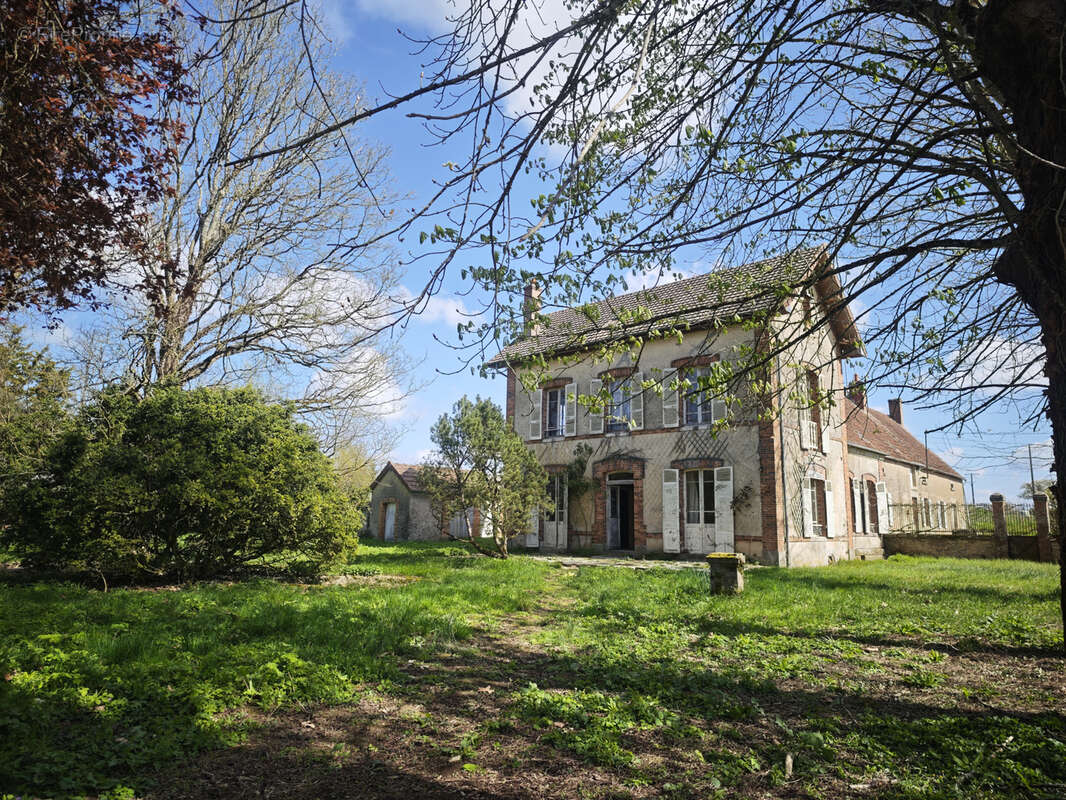 Maison à CHATILLON-EN-BAZOIS