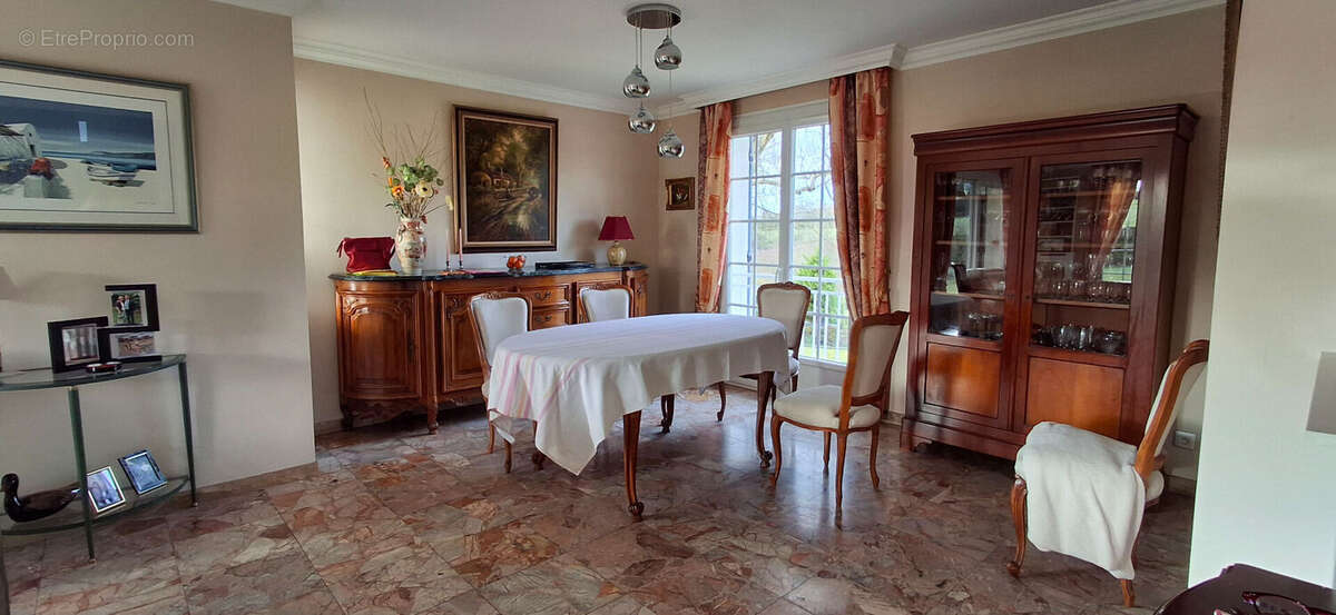 Maison à PONT-L'EVEQUE