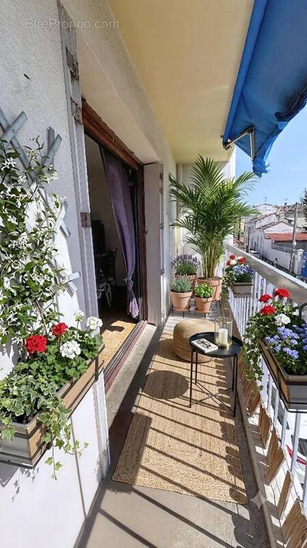 Photo 1 - Appartement à MARSEILLE-9E