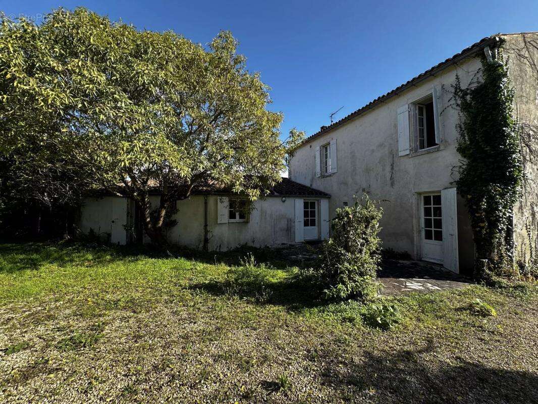 Maison à DOMPIERRE-SUR-MER