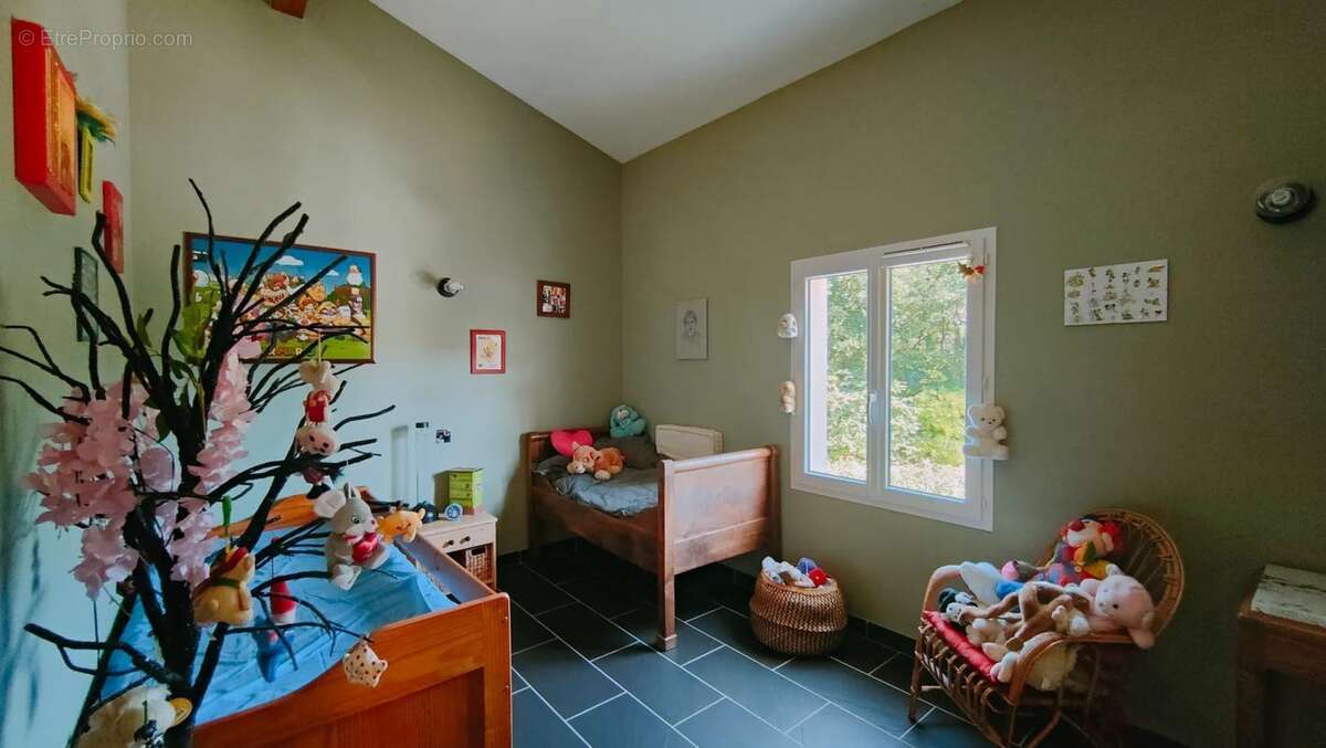 Maison à MONTELIMAR