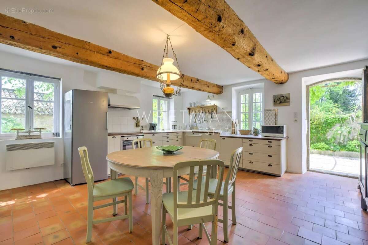 Maison à TOURRETTES