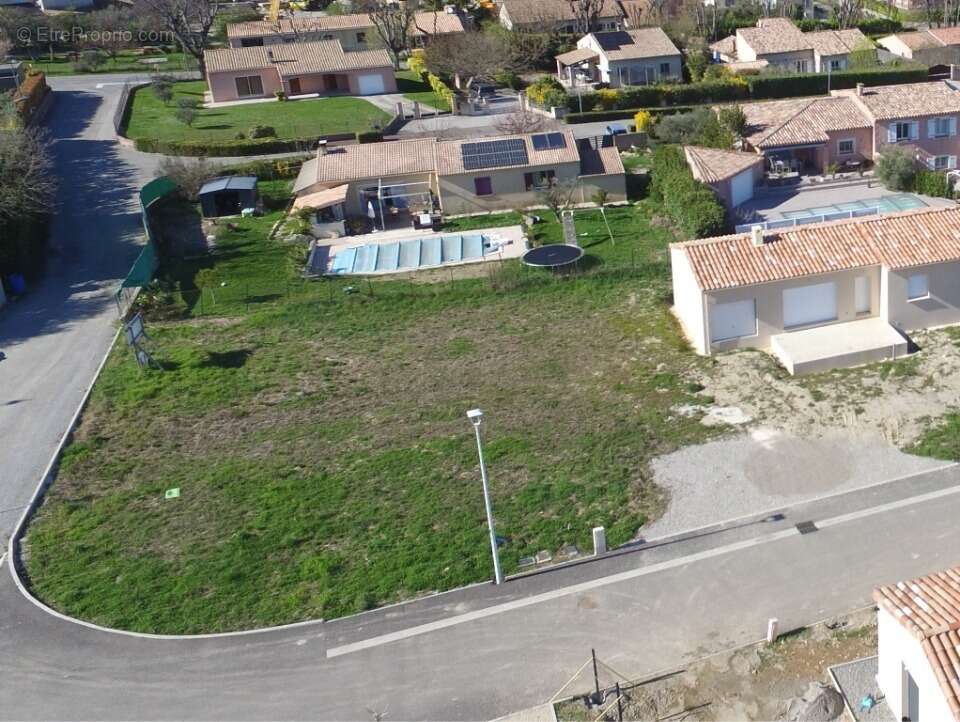 Terrain à AUBIGNOSC