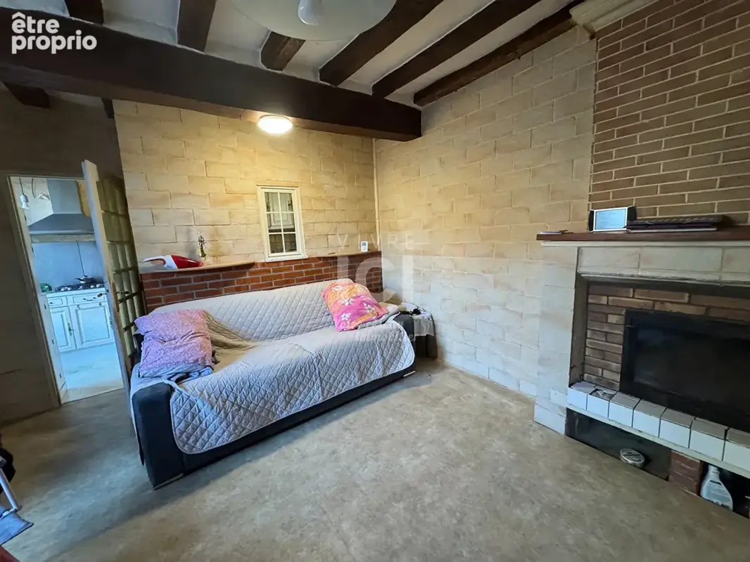 Entre Fontevraud et Loudun, maison en pierre avec dépendances - photo 12