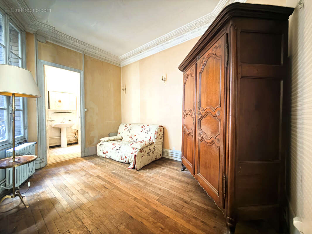 Appartement à PARIS-12E
