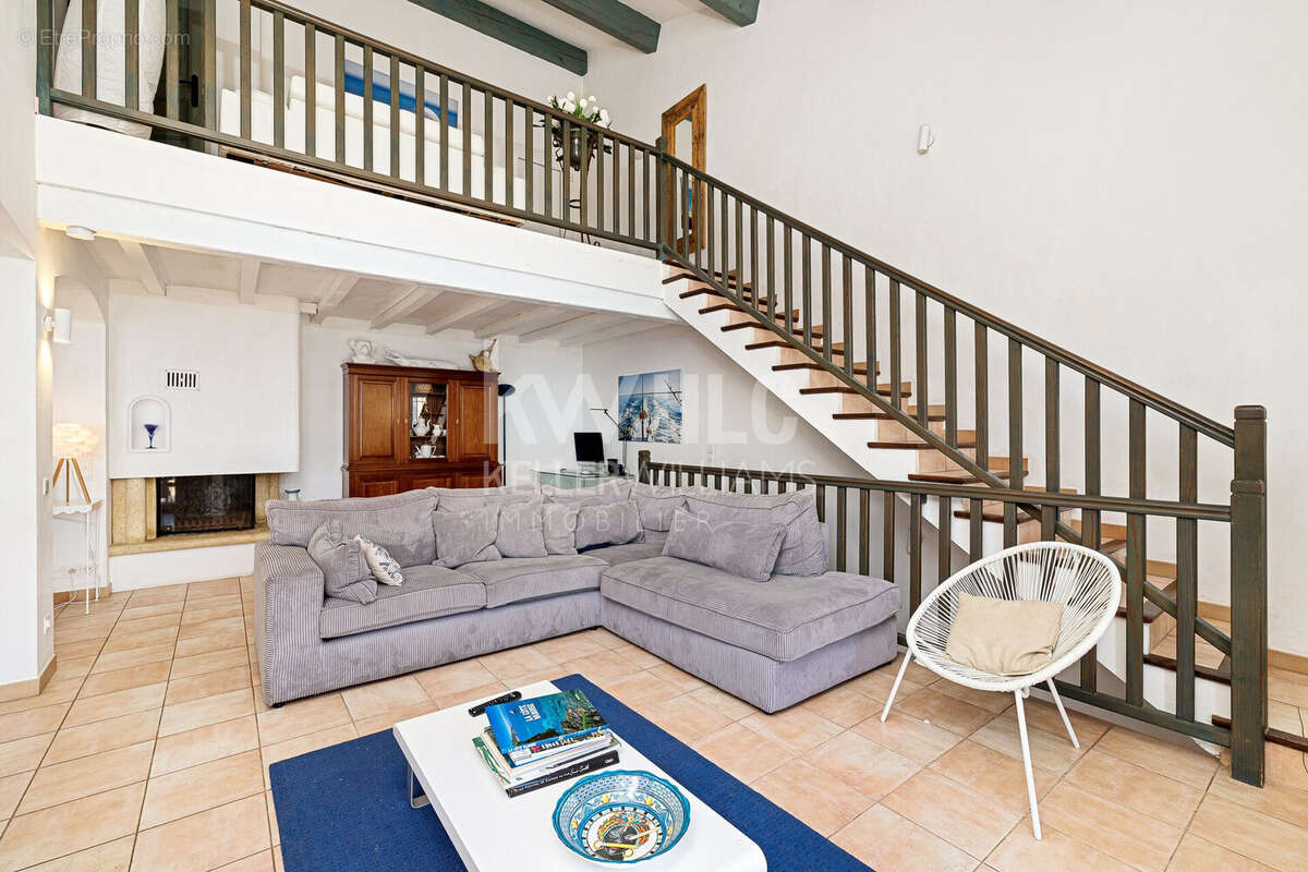 Maison 283 m² à Saint-Raphael  - photo 5