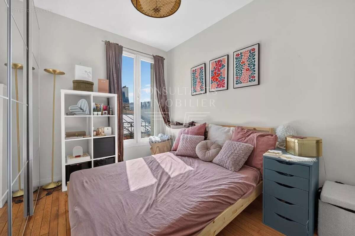 Appartement à LEVALLOIS-PERRET