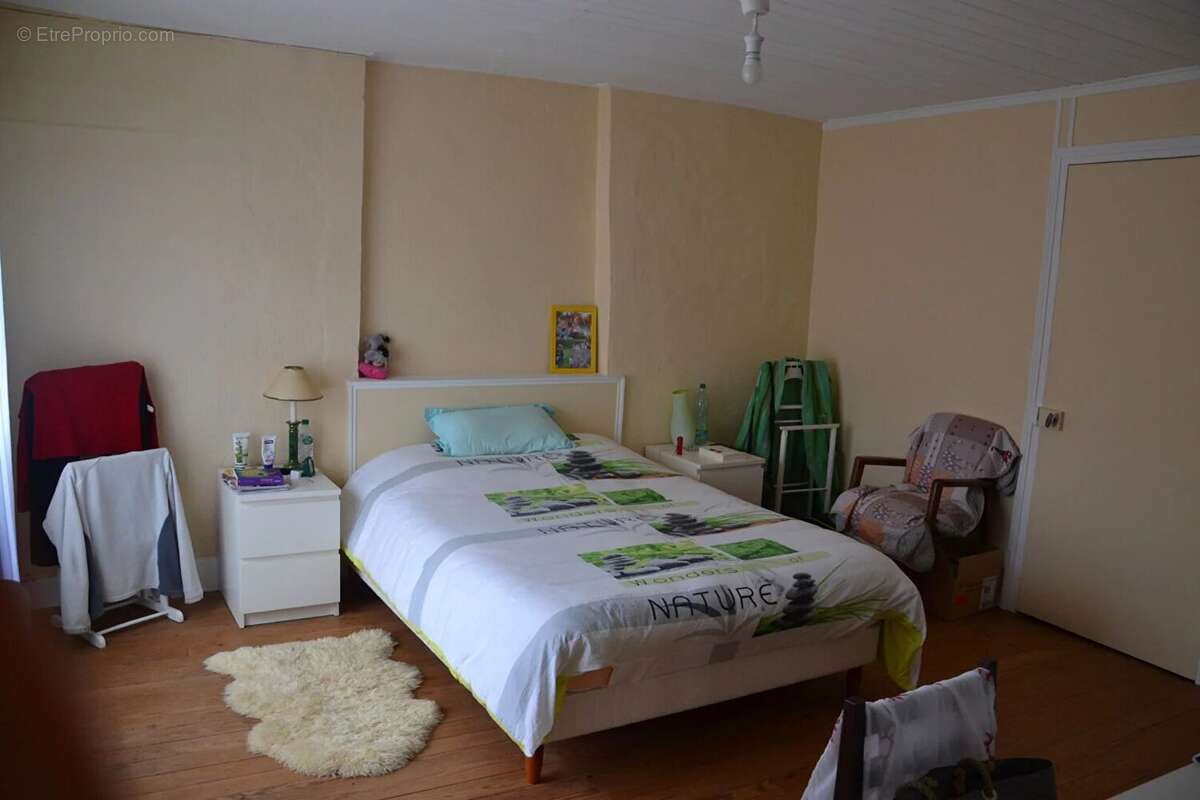 Maison à rénover à 13 min de St-Pourçain-sur-Sioule - photo 2