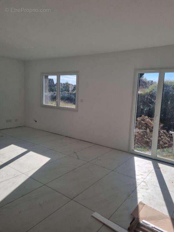 FRONTENAUD : Maison neuve - photo 5