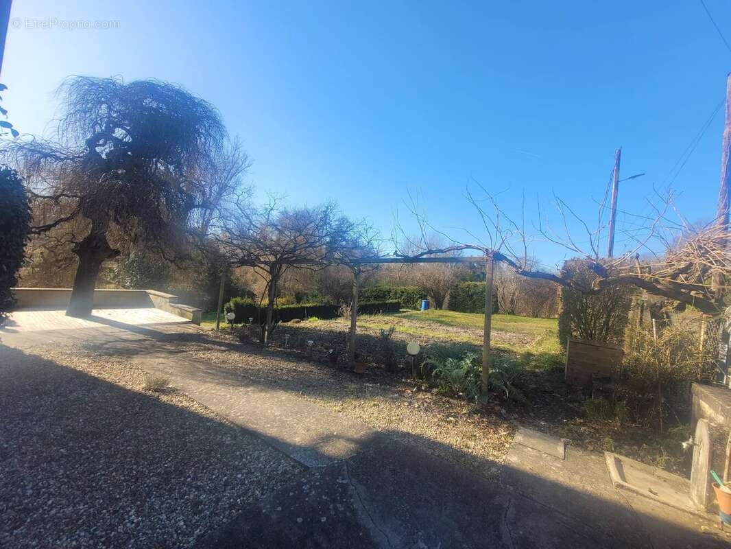 Exclusivité – maison de caractère avec grand jardin à poudenas - photo 2