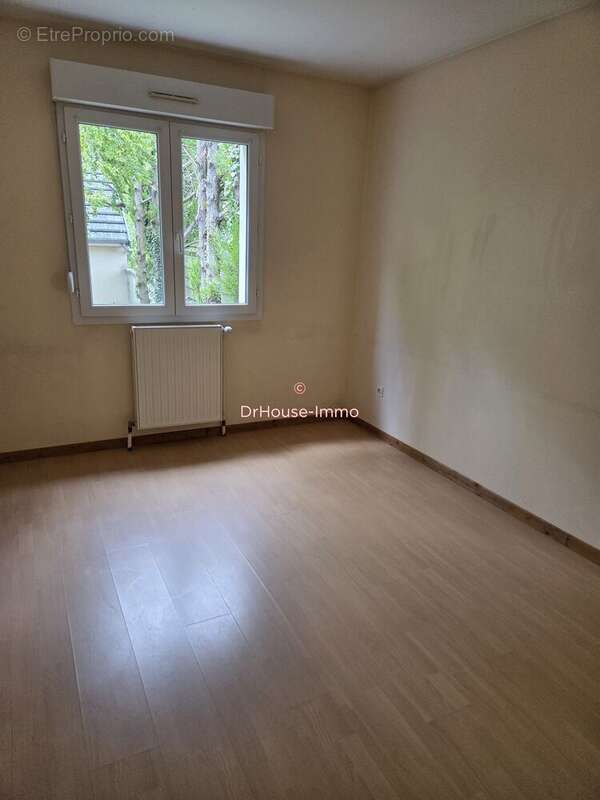 Maison à SAINT-JULIEN-LES-VILLAS