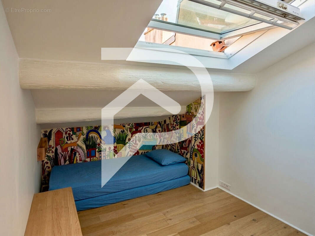 Appartement à MARSEILLE-7E