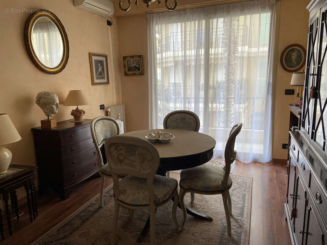 Appartement à MENTON