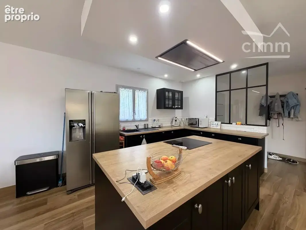 Maison contemporaine de plain-pied avec 4 chambres et piscine à Mer - photo 4