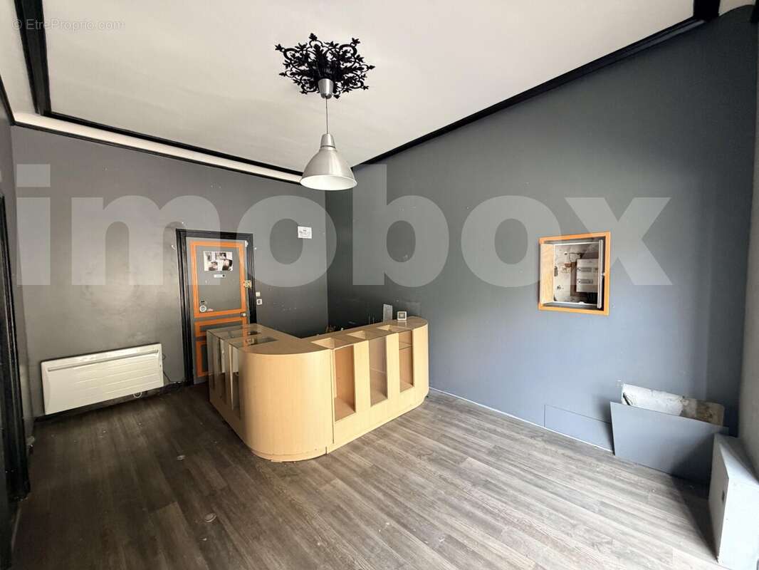 IMG_6154 - Commerce à SAINT-GEREON