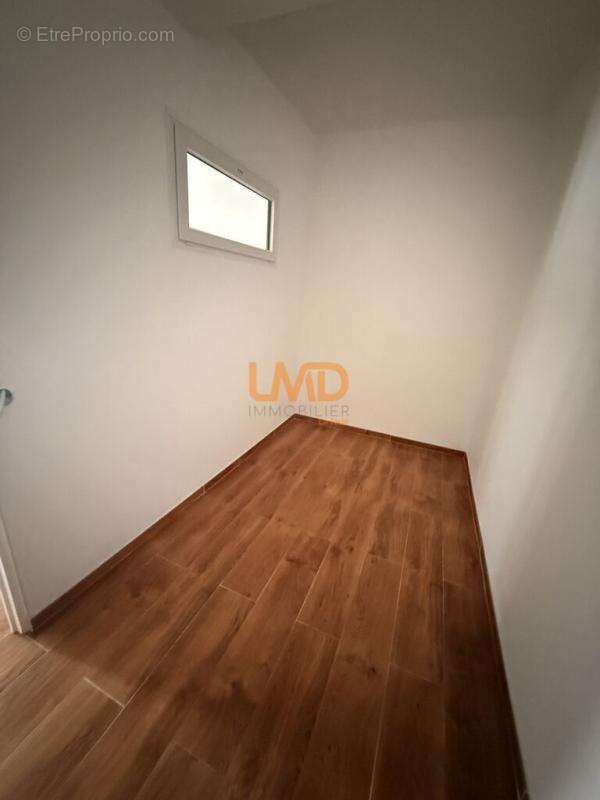 Appartement à LE MUY