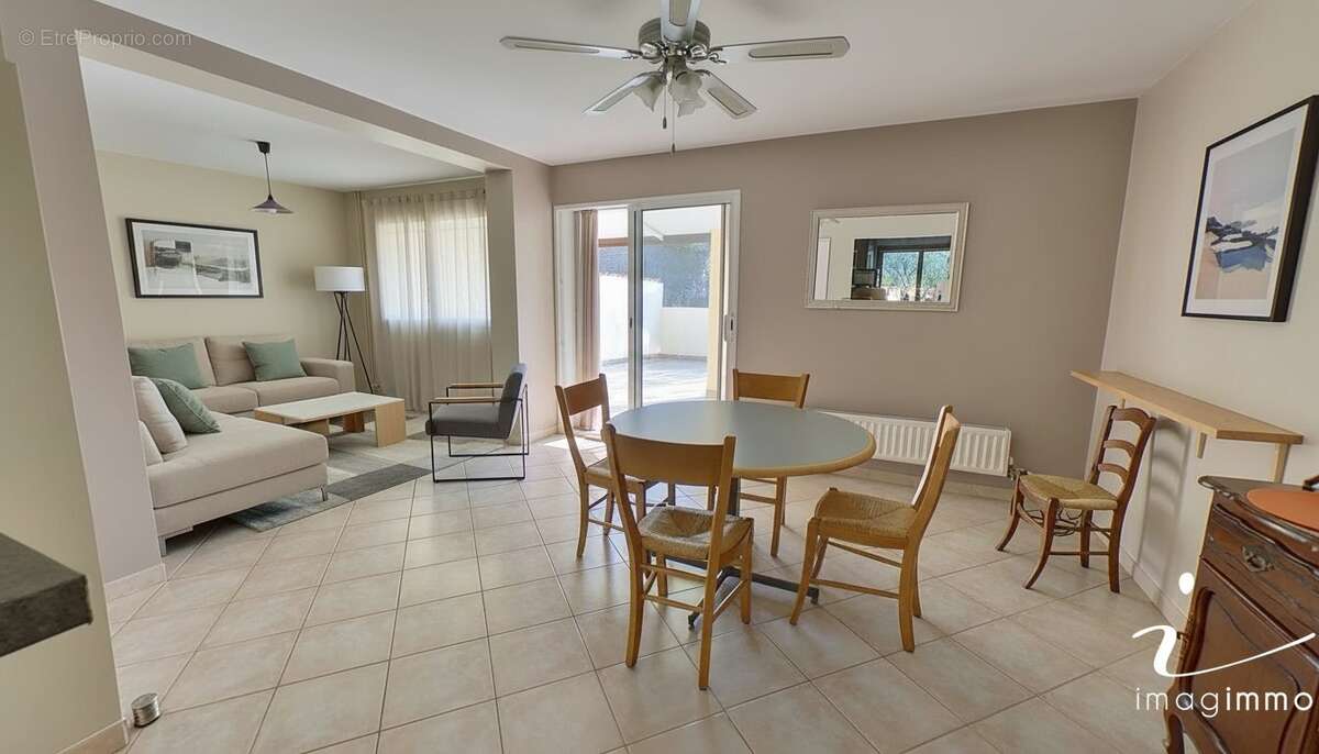 Maison à SAINT-JEAN-DE-VEDAS