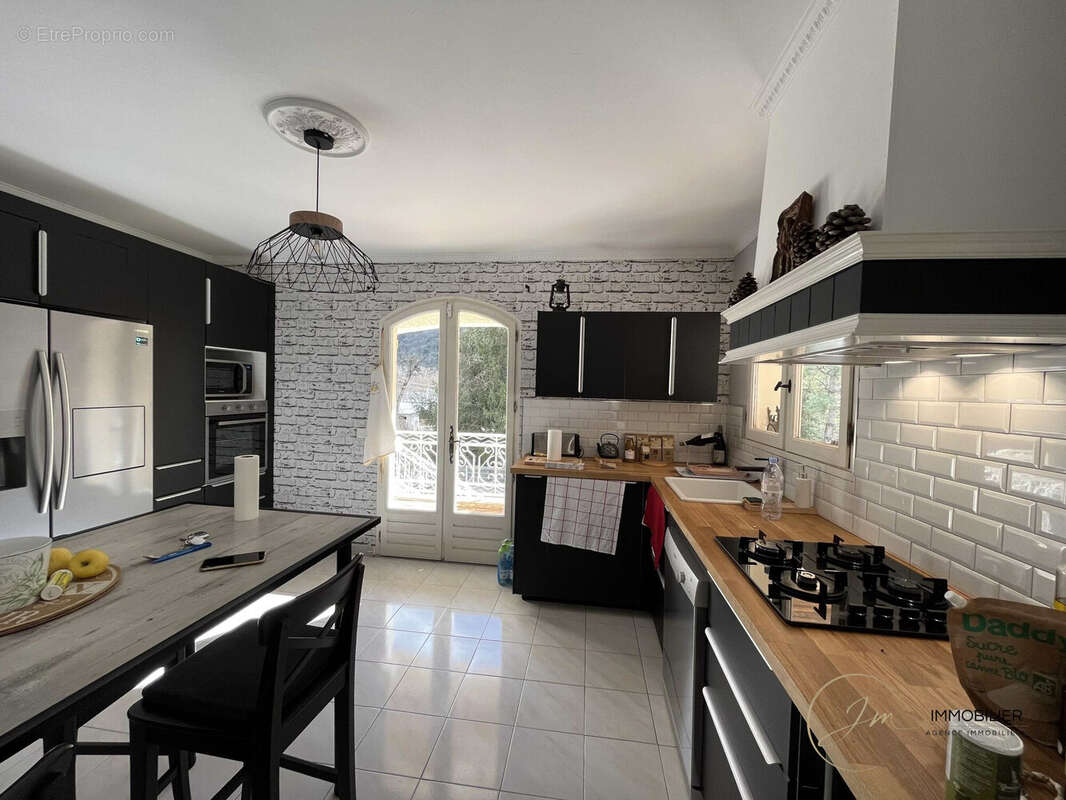 Maison à SUMENE