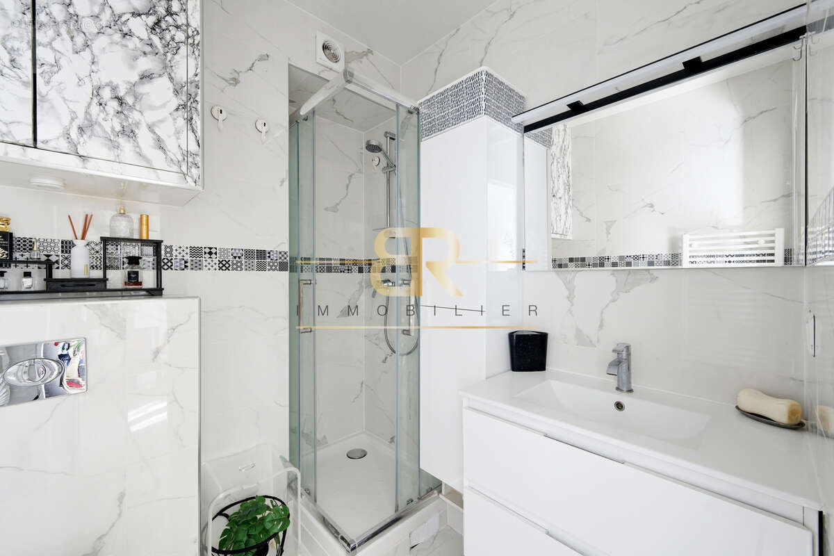 Appartement à PARIS-12E