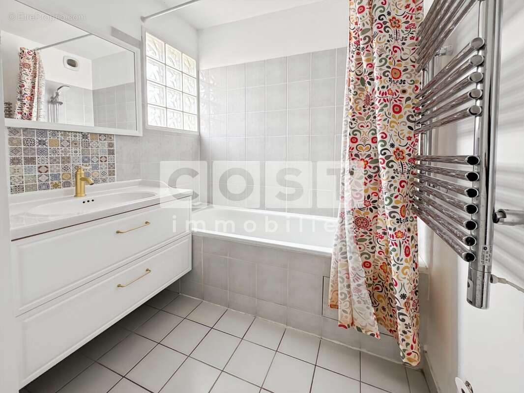Appartement à ASNIERES-SUR-SEINE