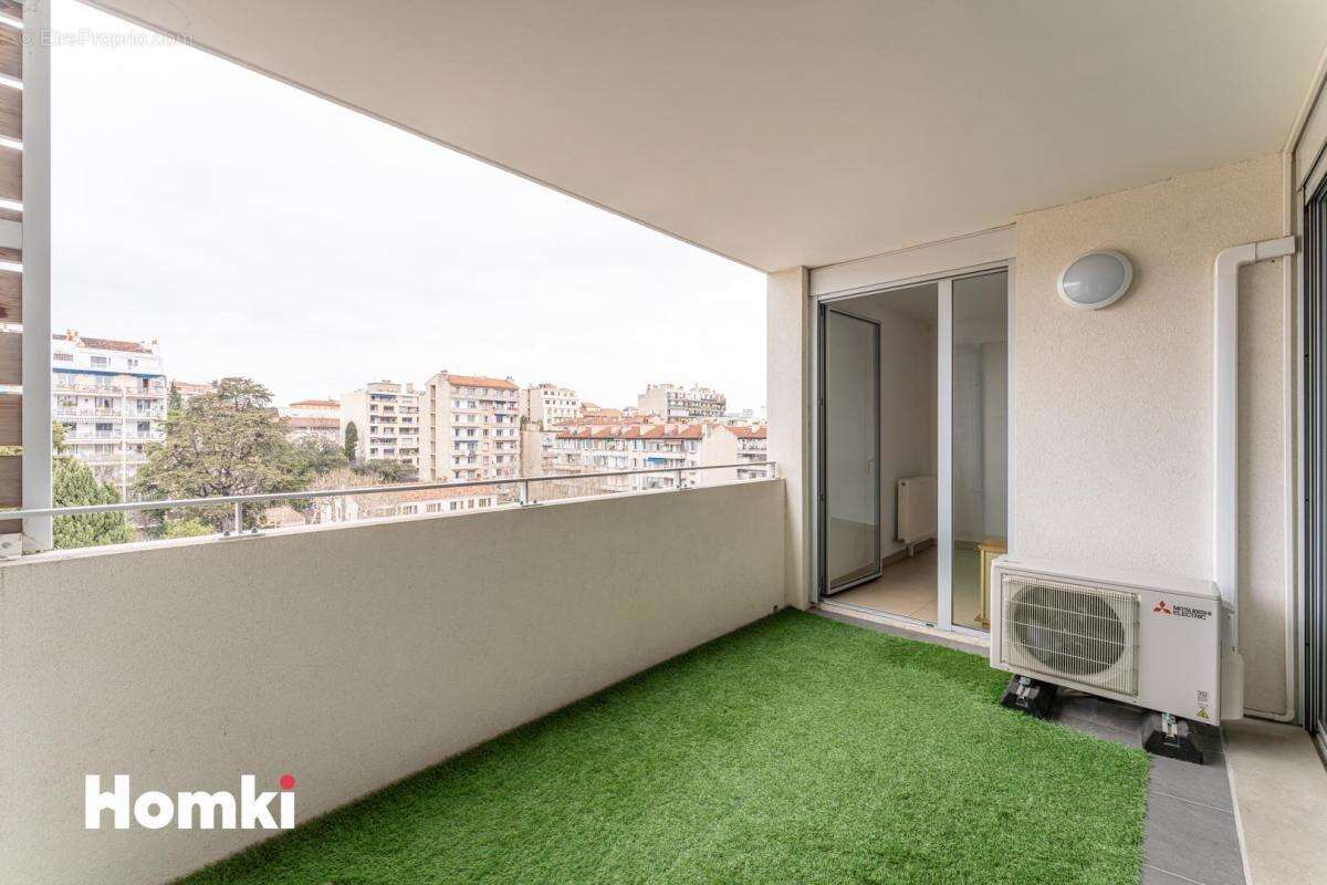 Appartement à MARSEILLE-5E