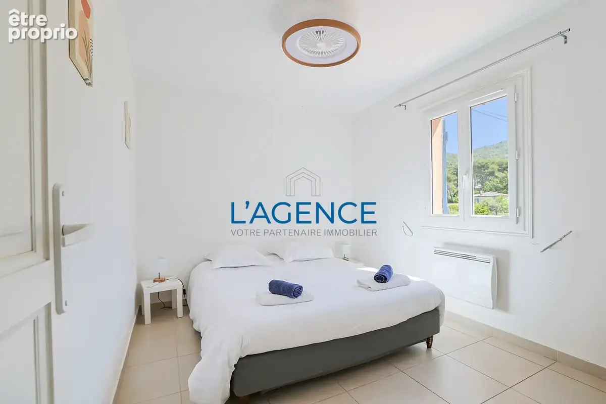 CARQUEIRANNE VILLA 233m2 - 8 Chambres  - Terrain 7023m avec piscine - photo 16