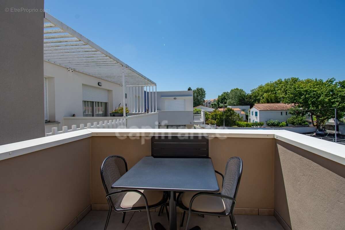 ROYAN – PONTAILLAC  T2 récent avec balcon à 650 m de la plage - photo 3