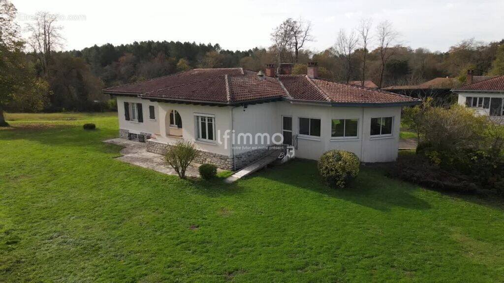 Maison à RION-DES-LANDES