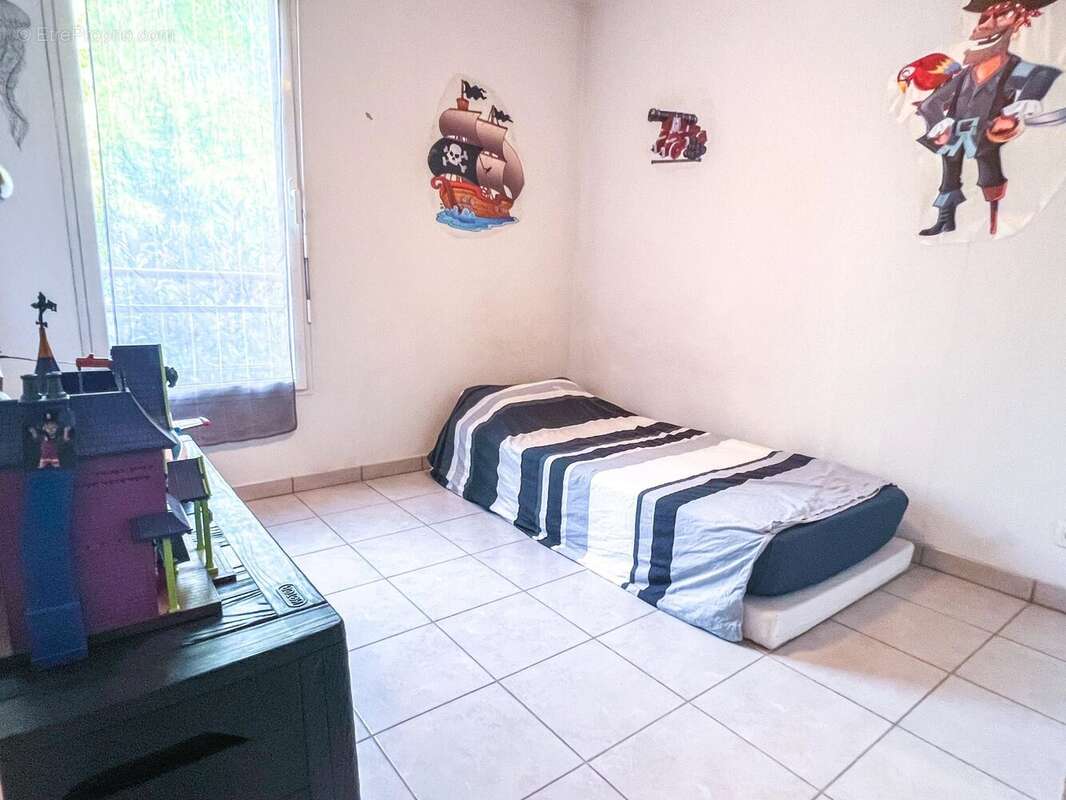 Appartement à VALLAURIS