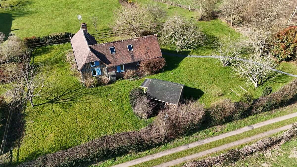 Maison à SAINT-GEORGES-EN-AUGE