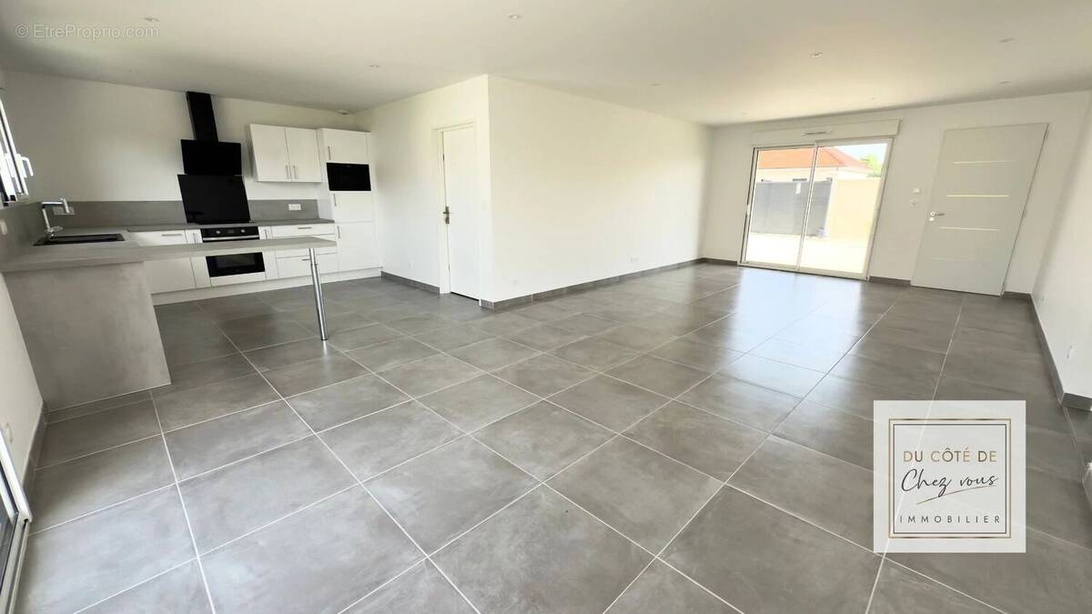 Maison à BREVIANDES