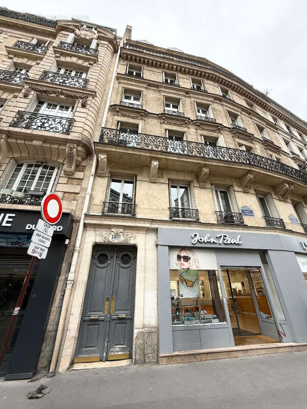 Appartement à PARIS-10E