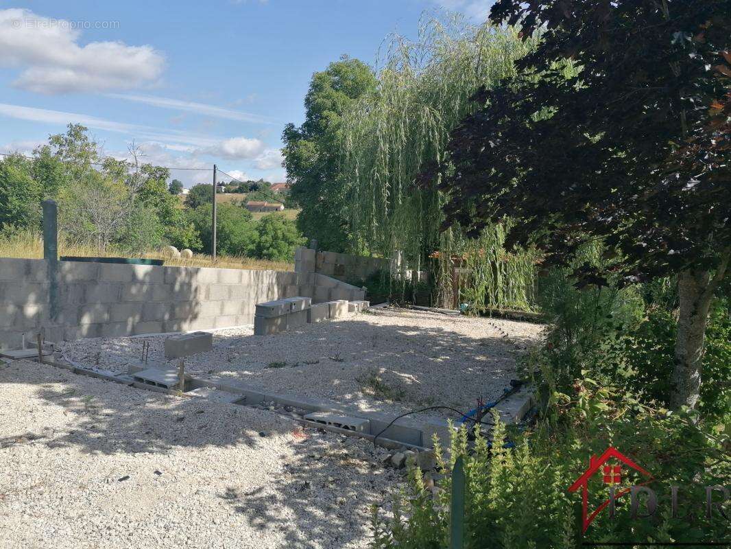 Maison à FAYL-BILLOT