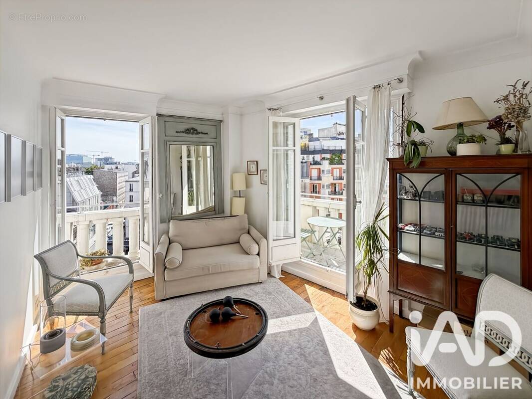 Photo 1 - Appartement à PARIS-15E