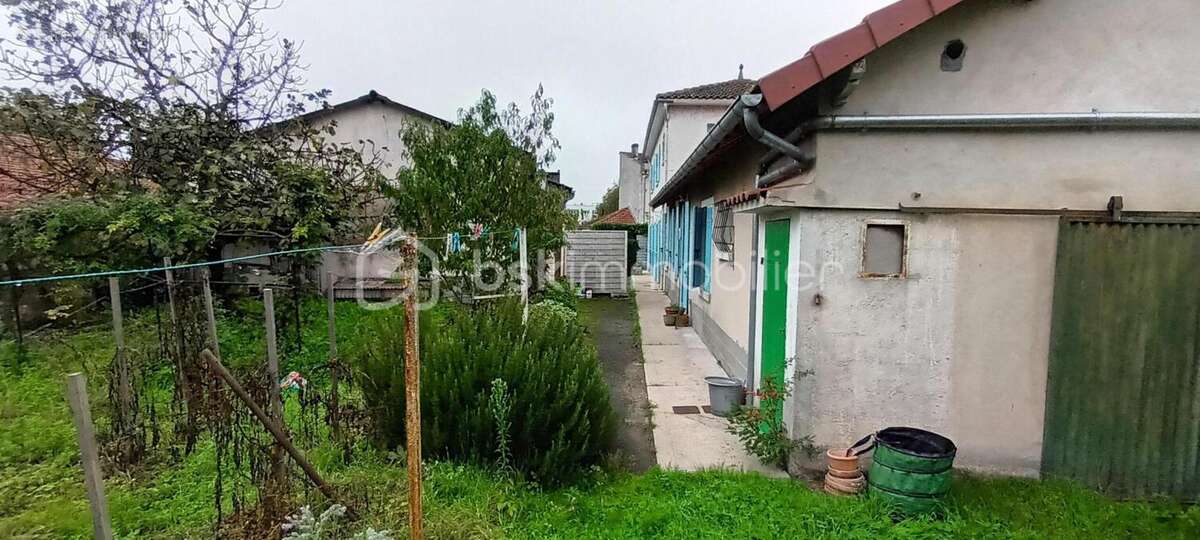 Maison à BARBEZIEUX-SAINT-HILAIRE