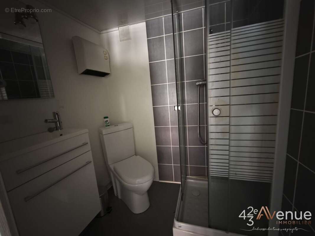 Appartement 18 m² à Saint-Etienne  - photo 4