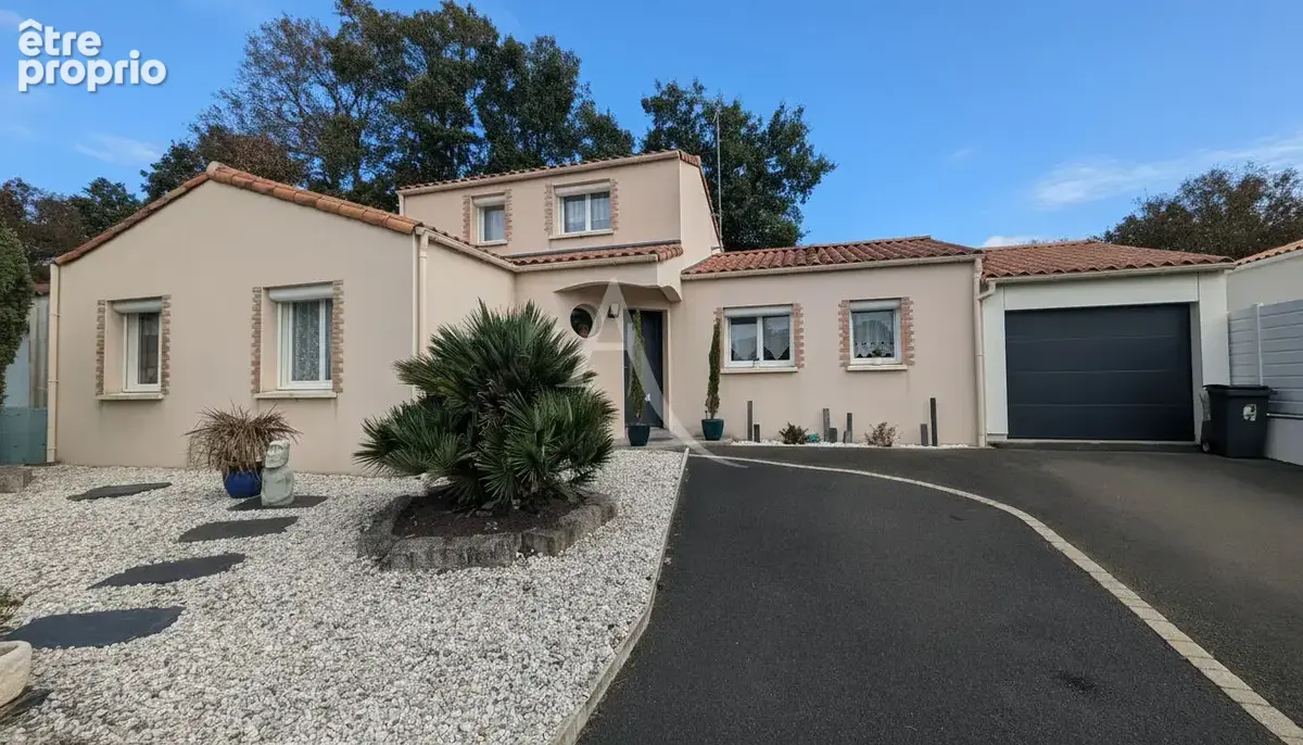 Photo Maison à La Roche-Sur-Yon au prix de 341 000€