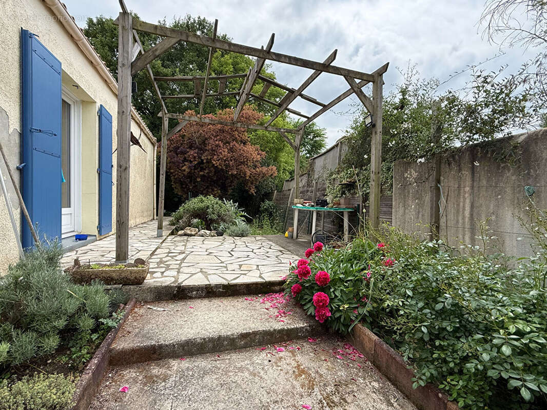 Maison à SURGERES