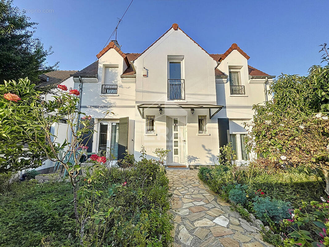 Maison à CHAUMONTEL