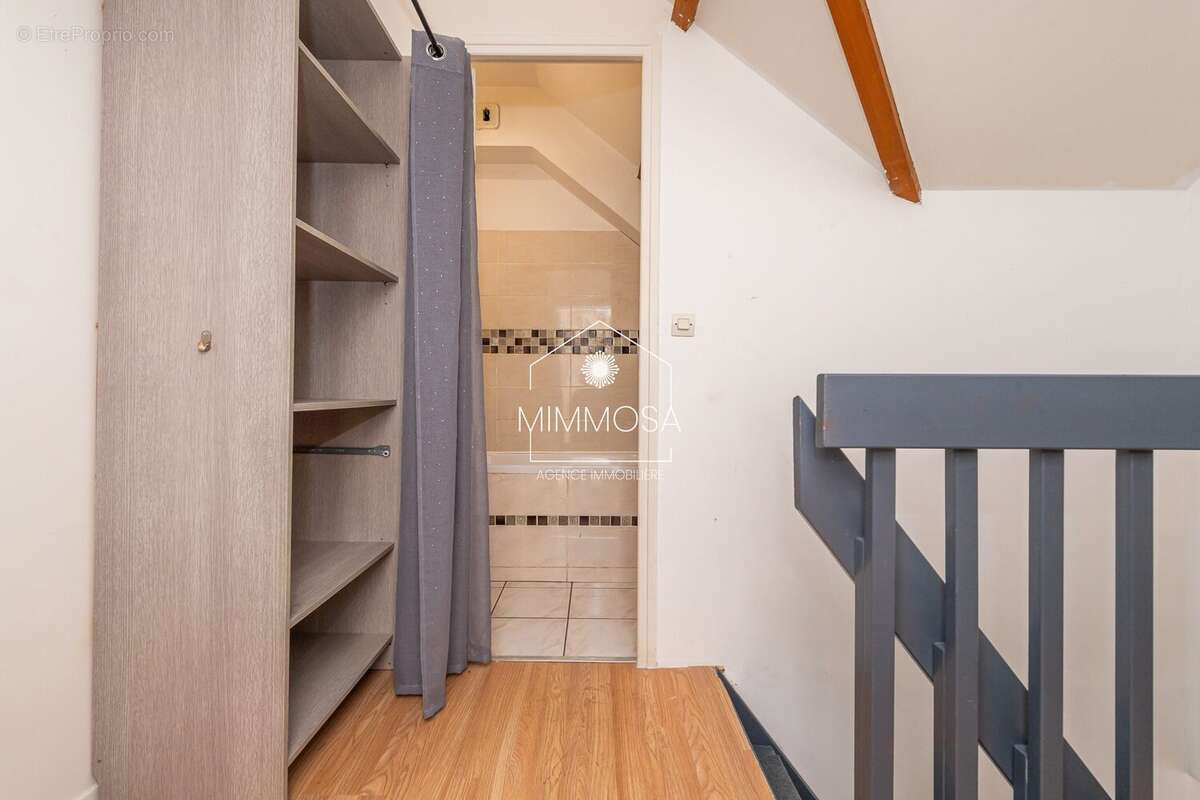 Appartement à LES PAVILLONS-SOUS-BOIS