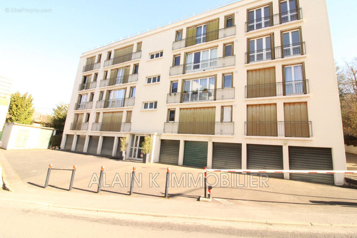 Appartement à CHAVILLE