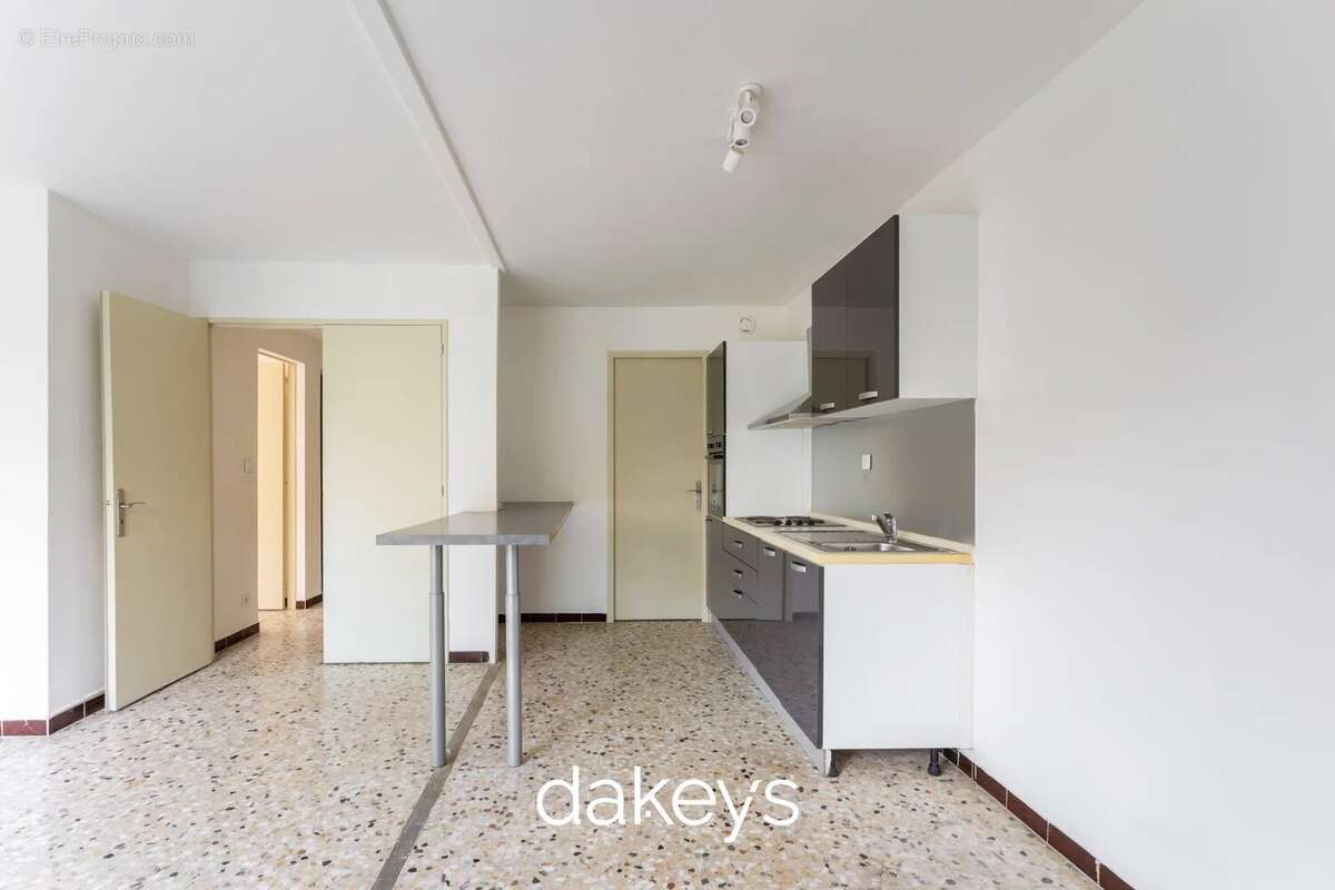 Appartement à MARSEILLE-8E