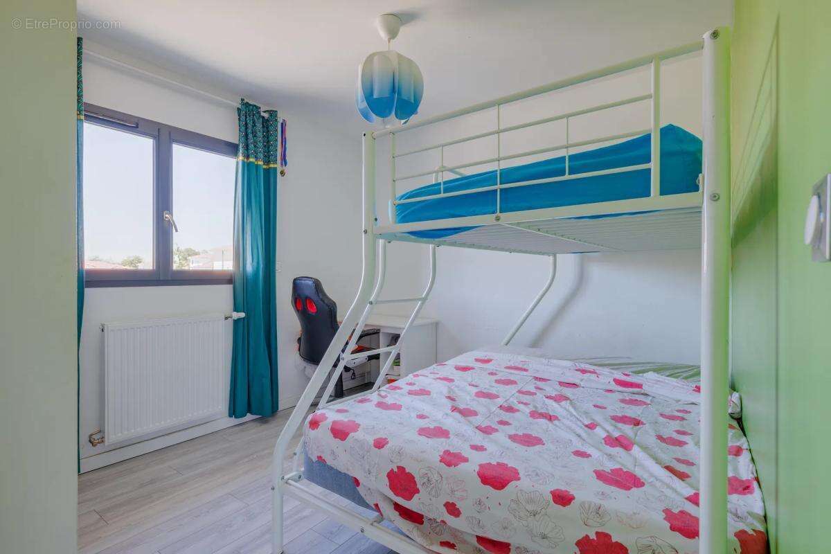 Maison de 6 pièces de 128 m² à Charvieu-Chavagneux - photo 8