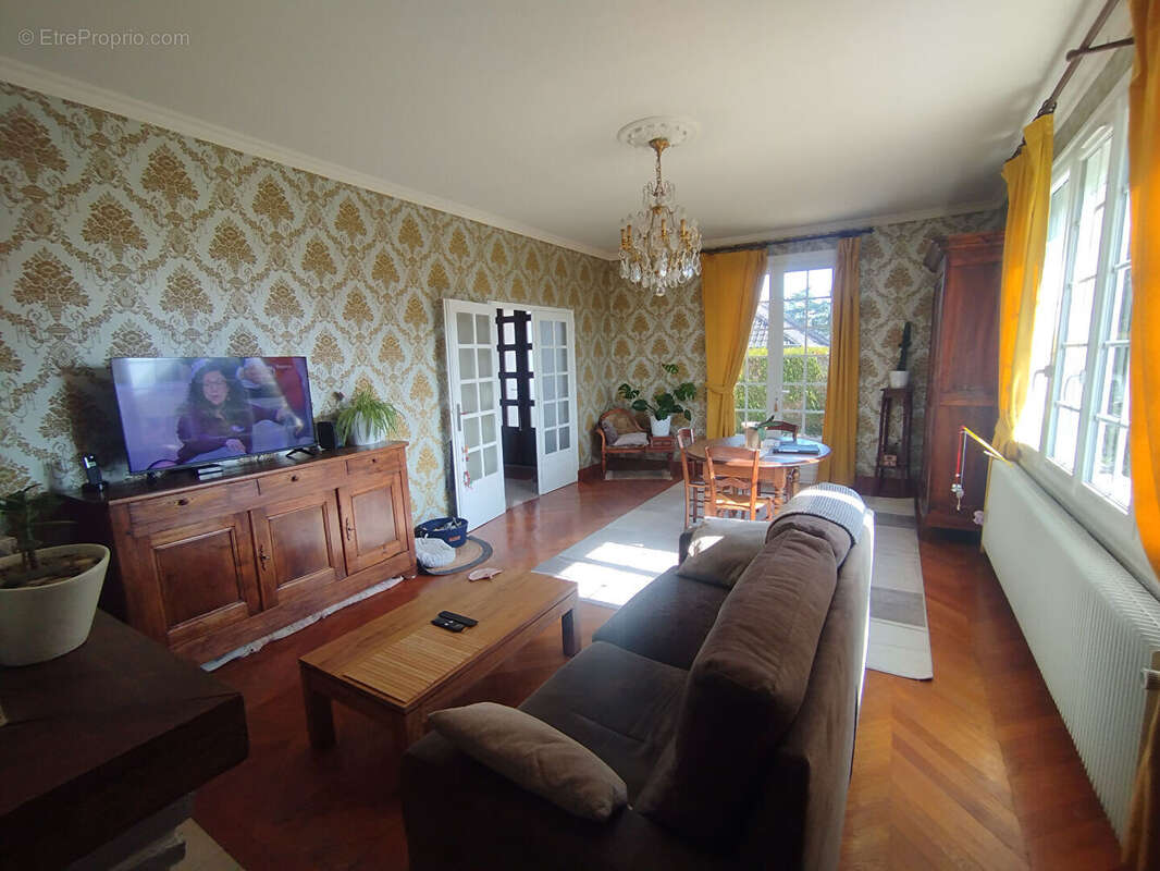 Maison à SAINT-CALAIS