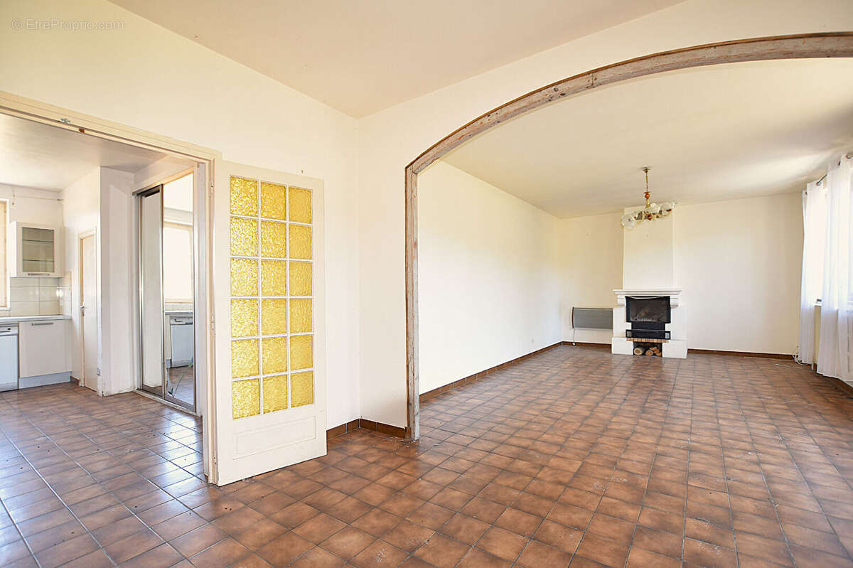 Maison à JALIGNY-SUR-BESBRE